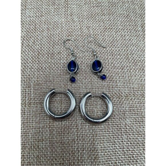 Earring Bundle 2 Pair Silver Pierced Earrings Blue Glass Dangle Earrings and Sil - Picture 1 of 8